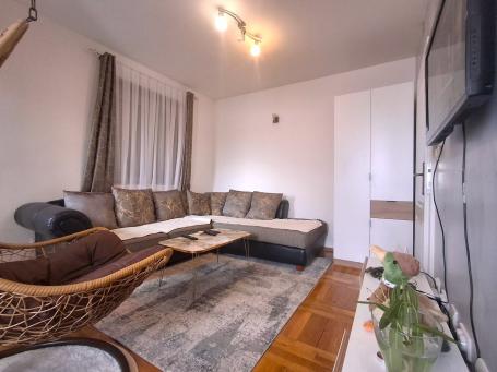 Jednosoban namješten stan, 39m2, Stari aerodrom, Podgorica
