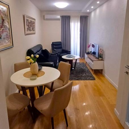 Jednosoba namješten stan, 40m2, Central point, Podgorica
