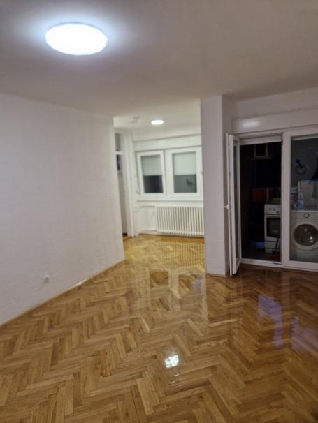 NOVI SAD - BULEVAR - 33. 00 m2