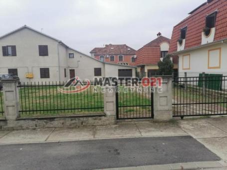 Izdaje se kuća sa dvorištem, garaža, gas grejanje - put za Veternik