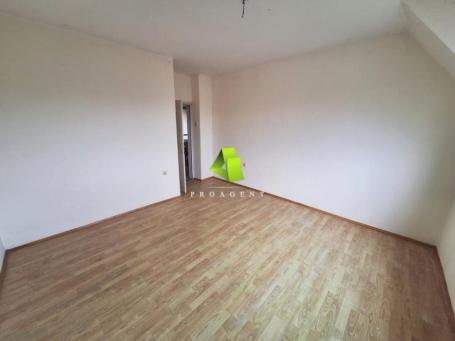Klasičan dvosoban stan na odličnoj lokaciji, Bulevar Nemanjića ID#6451