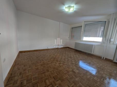 Prelep, renoviran, dvosoban stan, Liman 3, Novi Sad