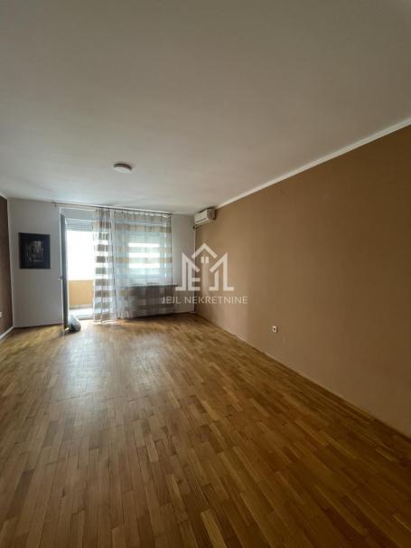 Prodaja stana sa parking mestom – Lasla Gala, 41 m² + terasa