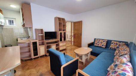Novi Sad, Centar, lep jednosoban stan na dobroj lokaciji