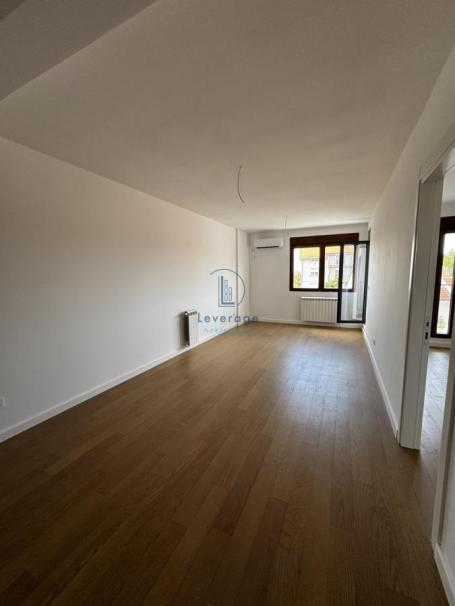 Novogradnja, Slavujev Venac, 51. 44 m2
