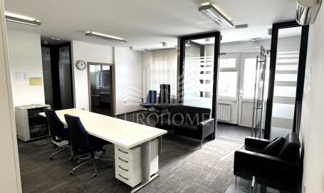 PRILIKA!!!Atraktivan poslovni prostor 311, 44 m2, Jaruščica