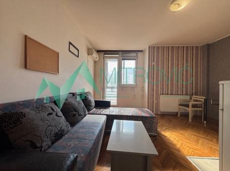 DANILA KIŠA, 31 m2 jednoiposoban, dvorišno orijentisan