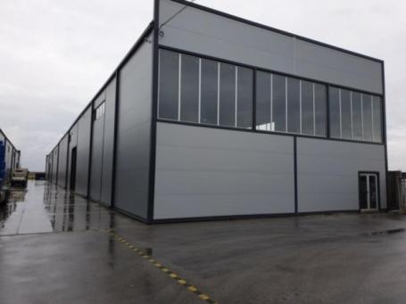 Nov magacin, sleperski prilaz, parking, 3 rampe