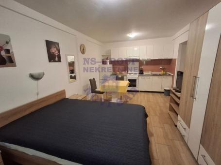 Garsonjera na Bulevaru, 29m2