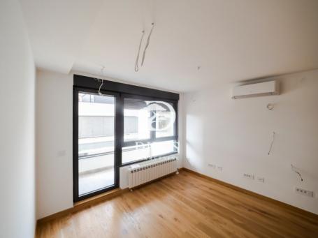 Voždove kapije, dvosoban, kompletno nov, 55m2