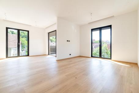 Zagreb, Srebrnjak, NOVOGRADNJA, luksuzan trosoban stan NKP 89, 55 m2 s vrtom
