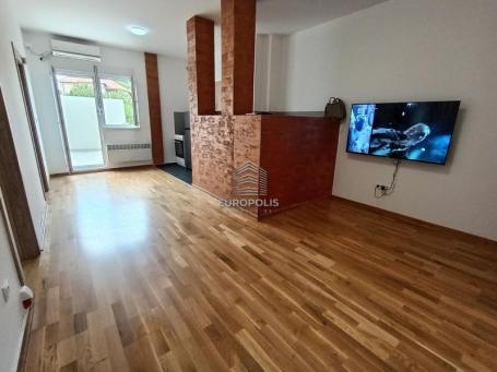 Odličan stan, Kaluđerica, Bulevar Revolucije, 75m2 ID#7937