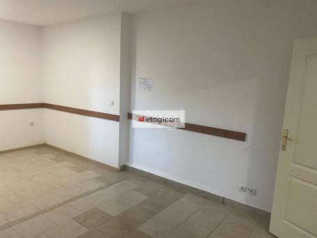 Na prodaju stan na Senjaku – 32m² prizemlje idealno za investiciju ili poslovni prostor