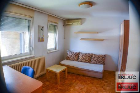 NOVO NASELJE-SAVINA, 30m2, Jednosoban, Odličan