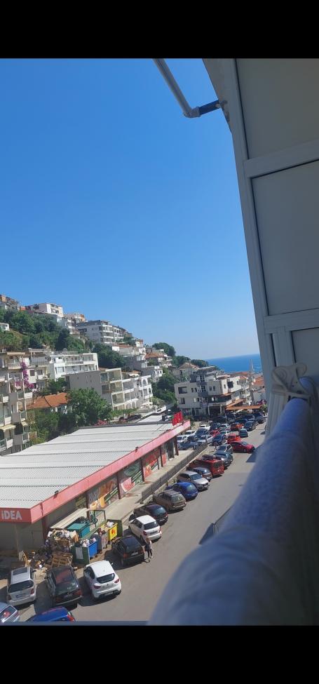 Prodajem garsonjeru u centru Ulcinja, do male plaze je potrebno 3minuta hoda