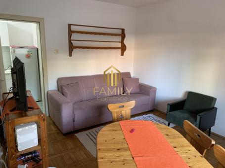 Izdaje se dvosoban stan, Rotkvarija, 38m2