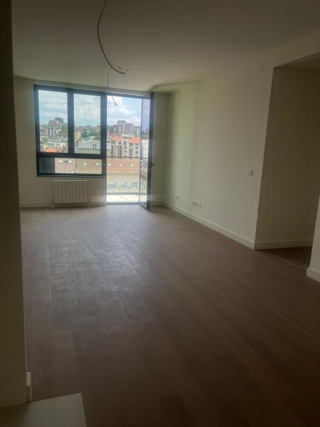 Prodaje se nov, 3. 0 stan, Beograd na vodi, 77m2, mogućnost kupovine garaže