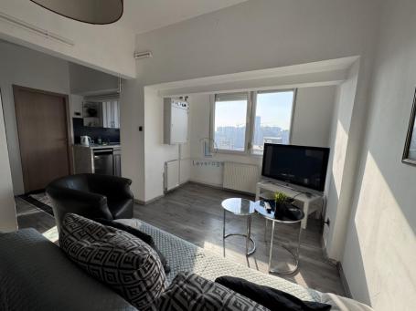 Kraljice Natalije, 59 + 16 m2