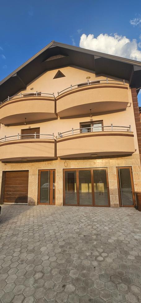 IZDAJE SE LOKAL-NOVO, MODERNO, SPREMNO ZA POSAO!