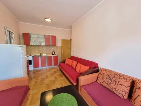 Studio apartman na atraktivnoj lokaciji, Budva-Mainska ulica (Na period od 01. 09 do 01. 06. 2026)
