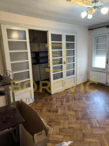 Narodno pozorište-Simina, 77m2, salonac