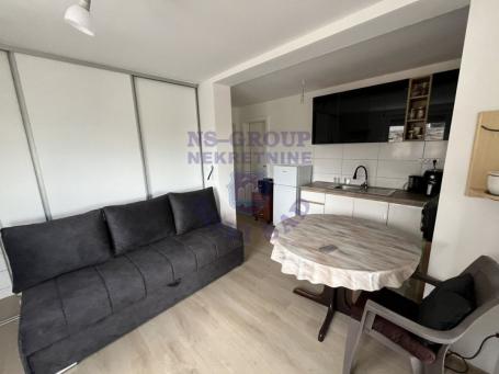 NAMEŠTEN, TERASA 17m2-GRATIS!