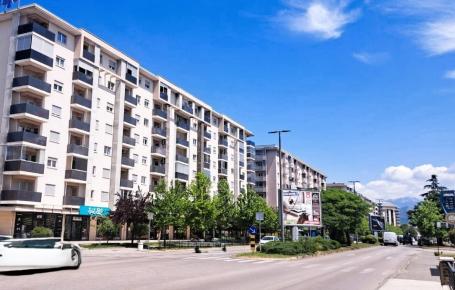 Podgorica, City kvart – trosoban stan sa garažom
