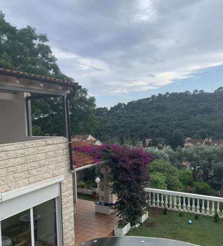 For sale: A peaceful oasis in petrovac. Apartment with garden, barbecue and sea view!