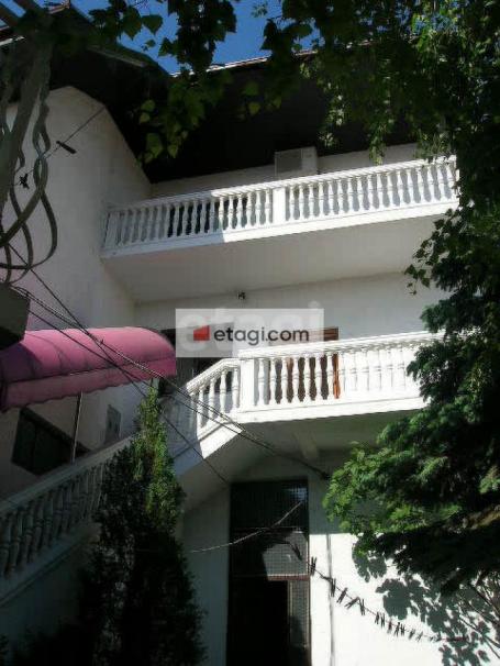 Prodaja kuće površine 254m2 smeštena u mirnom delu Beograda