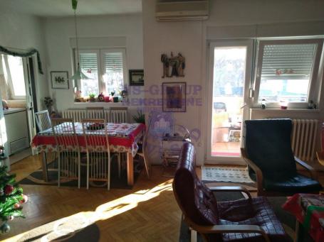 Trosoban stan na Bulevaru, 79m2