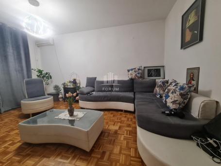 Dvoiposoban stan, Avijatičarsko naselje, Novi Sad