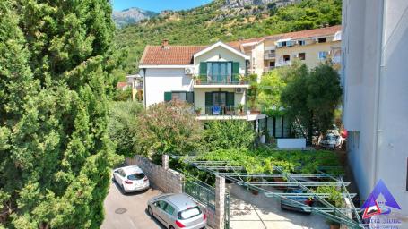 Prodaja, Kuća, 290m2 , Podkošljun