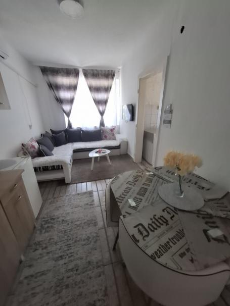 Jednosobna kuca, 35m2, Pobrezje