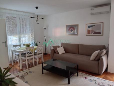 Izdavanje, Stan, 50m2 , Grbavica