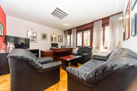 Opremljen kancelarijski prostor 50m2, Preko Morače - Podgorica