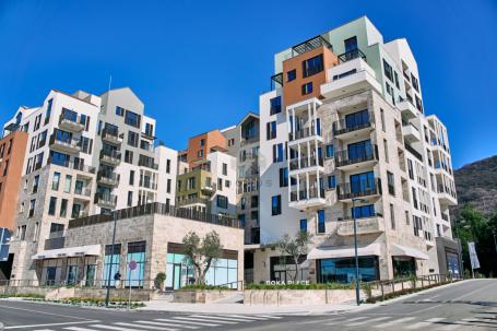 Dvosoban stan 102m2 sa pogledom na more, Boka Place - Tivat