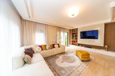 Porodična kuća 145m2 + 2 parkinga, Zagorič - Podgorica
