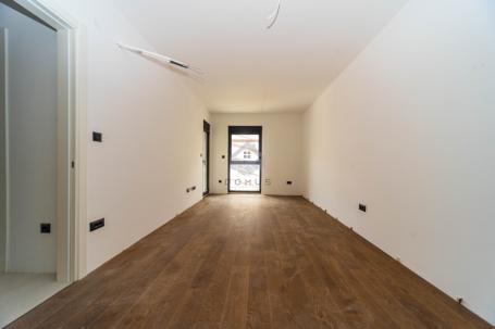Poslovni prostor 45m2 + garaža, Centar - Podgorica