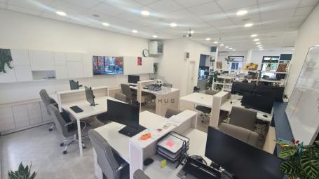 Poslovni prostor 98m2 + parking, Stari Aerodrom – Podgorica