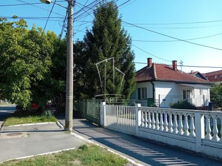 Najbolja lokacija, cela kuća i dvorište ID#11836
