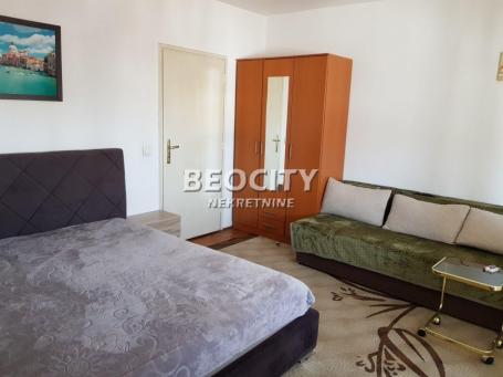 Vračar, Hram Svetog Save, Krušedolska, 0. 5, 28m2, 400EUR