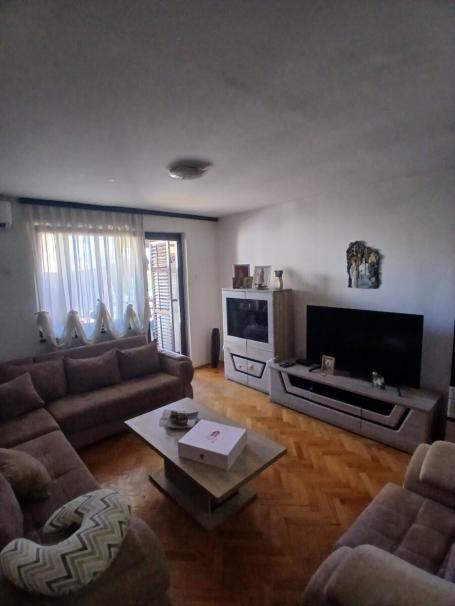Dvosoban stan, 62m2, Gintas