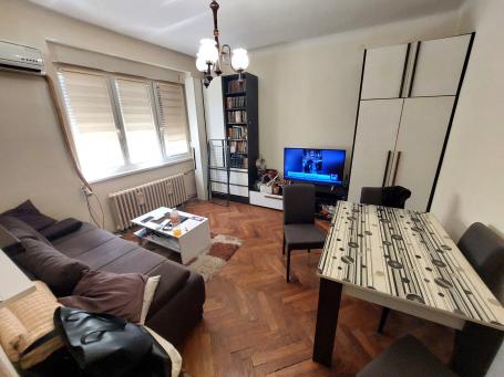 Novi Sad - Maksima Gorkog, RETKO NA TRŽIŠTU!!! Prodaje se jednoiposoban stan od 33m2, uknjižen, use