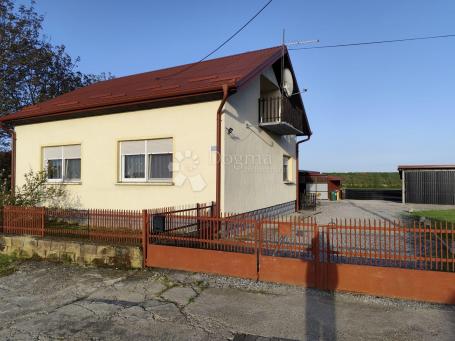 Kuća u mirnom okruženju blizu Farkaševca!