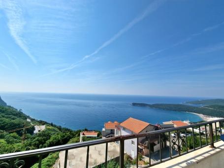 Trosoban stan sa pogledom na more Prijevor -Budva (NA DUZI VREMENSKI PERIOD)