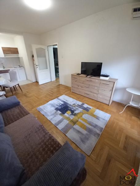 NOVI SAD - SALAJKA - IZDAVANJE NEKRETNINA - 49 m2 - 450€