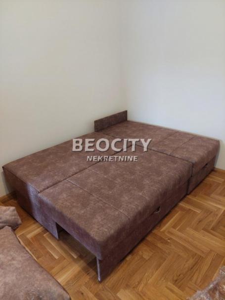 Novi Sad, Bulevar patrijarha Pavla, , 0.5, 27m2, 300EUR