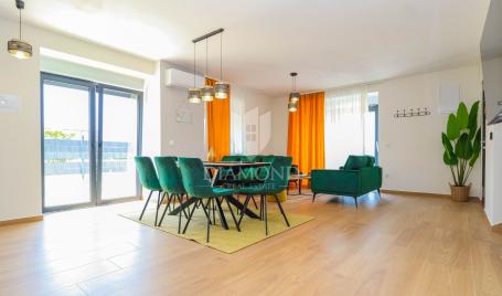 Umag, das Zentrum! Ein modernes Haus in begehrter Lage!