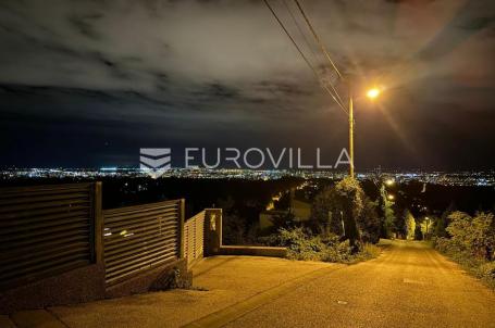 Zagreb, Šestinski vrh, građevinsko zemljište površine 1230 m², za dva objekta po 368 m²
