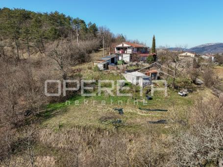 ISTRA, BUZET - Samostoječa kuća sa tri stana
